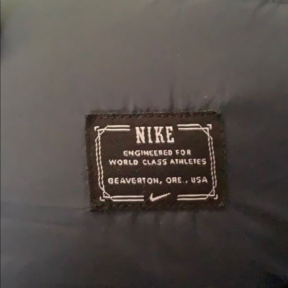Boys Nike puffer jacket - Picture 3 of 3